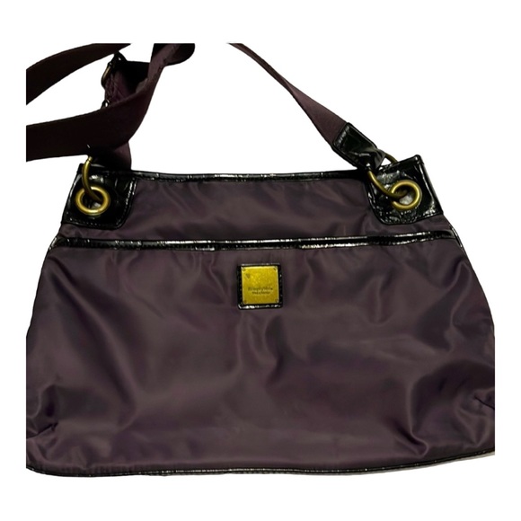 Simply Vera Eggplant Canvas Bag: Chic Versatility - Picture 3 of 11